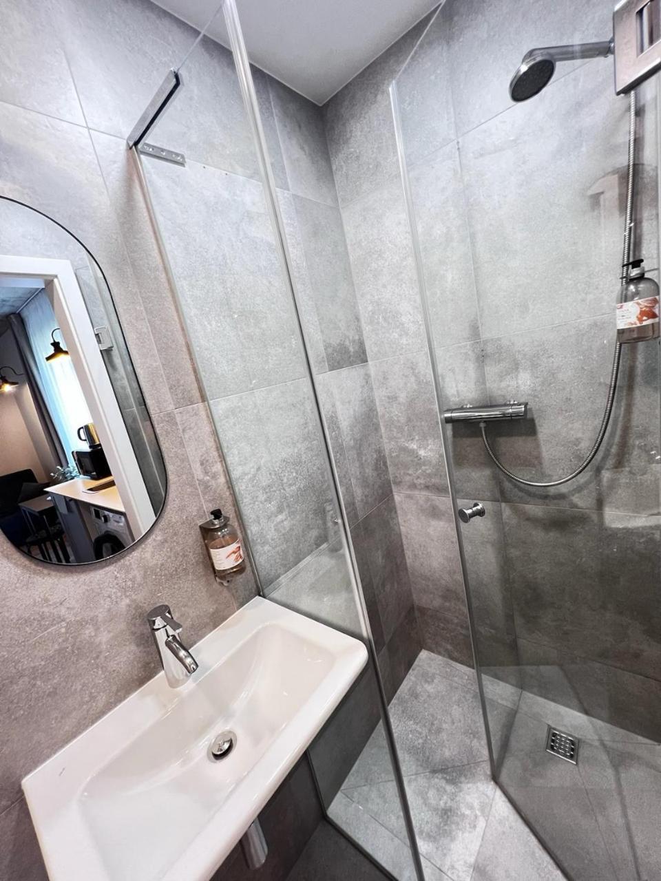 Tilzes Studio Apartaments, Self Check-In, Free Parking, Comfort Klaipeda Exterior photo